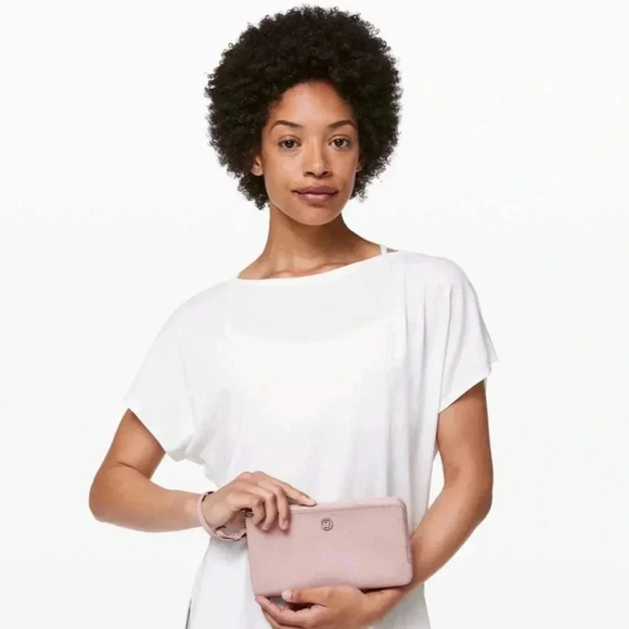 Lululemon Double Up Pouch Wristlet/Clutch - Picture 1 of 11